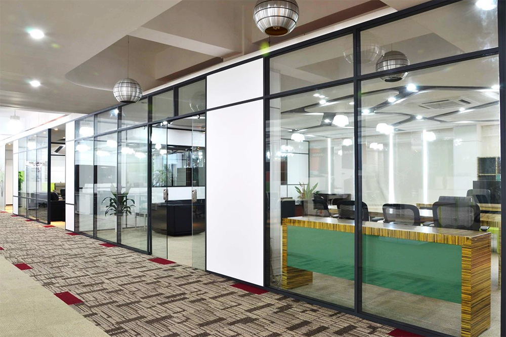 Double Glass Shutter Partition Wall Assembly with Metal Shutter Partition